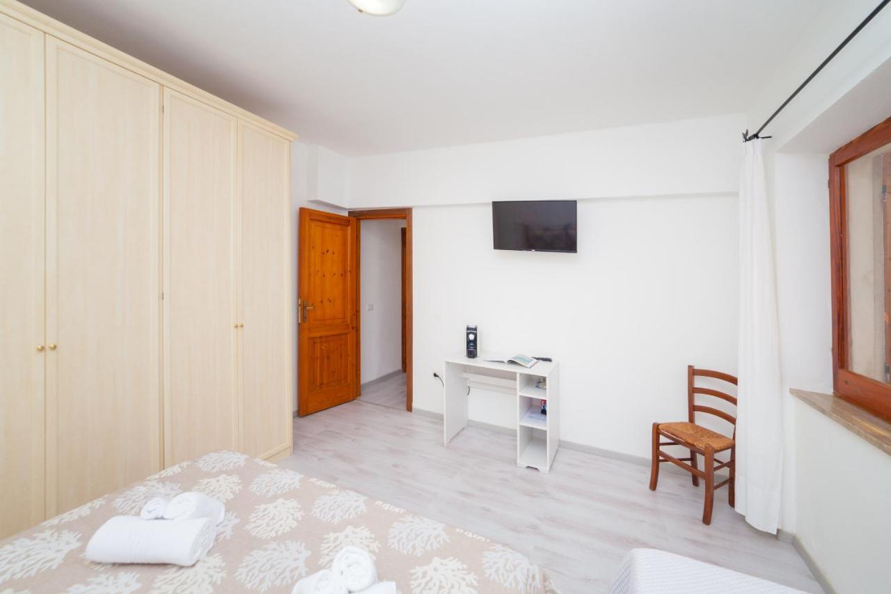 Brezza B&B Golfo Aranci Exteriér fotografie